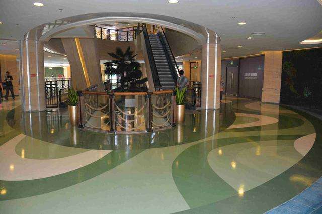 瓷磚褪色破裂不用怕？看環保地坪涂料施工廠怎么做？